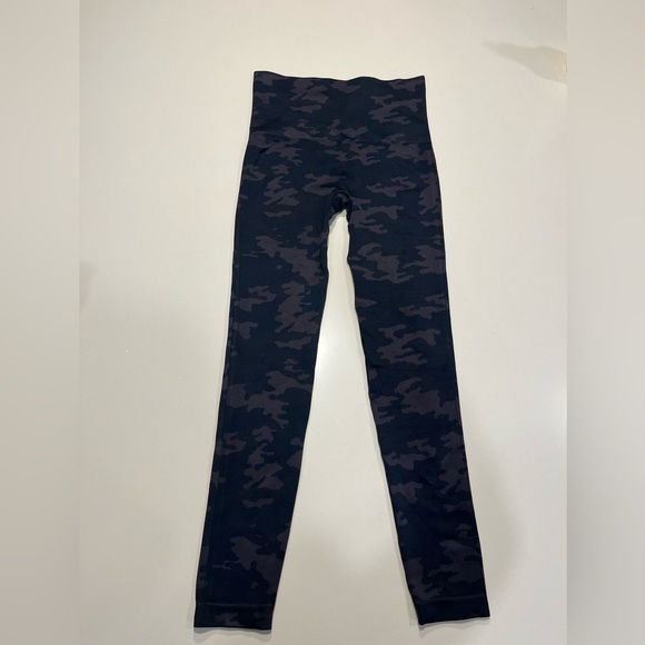 SPANX EcoCare Seamless Leggings - Picture 4 of 6